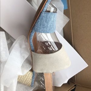 New Tom wedges size ten